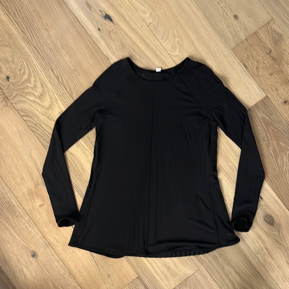 Lululemon Womens Black Pleat On Long Sleeve Pleated Top